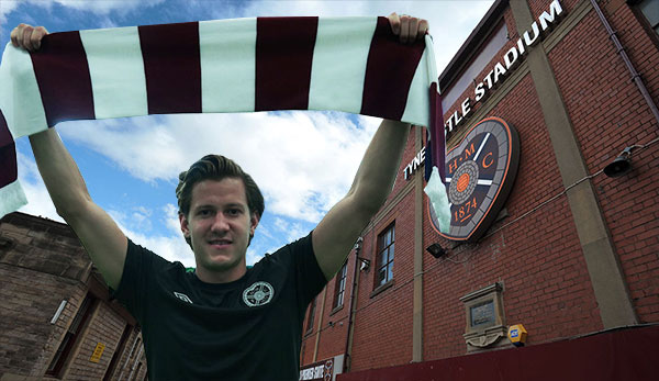 Peter Haring vor dem Tynecastle Park