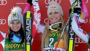 Lindsay Vonn am Podium mit Anna Veith