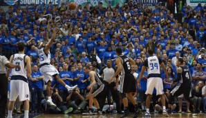 Vince Carter trifft den Gamewinner gegen die San Antonio Spurs