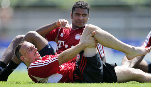 Breno (hinter Franck Ribery) steht vor einem Wechsel zu Porto Alegre