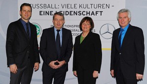 Die Jury bestand unter anderem aus Oliver Bierhoff (l.) und Wolfgang Niersbach (2.v.l.)