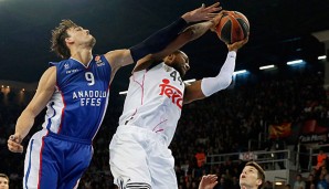 Real Madrid und Anadolu Efes Istanbul lieferten sich auch in Spiel vier einen harten Fight