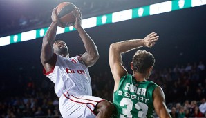 Bradley Wanamaker (am Ball) gelang mit Bamberg ein verdienter Sieg gegen Istanbul