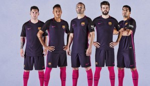 Die Fünf von der pinken Tankstelle? Pinkies auf der Suche nach Brain? Der FC Barcelona spielt auswärts in einer interessanten Farbkombination