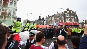 Die Fans der Hammers wurden dann aber immer aggressiver