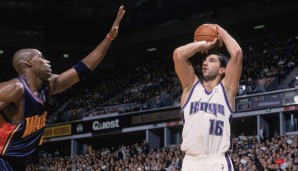 Platz 15: Peja Stojakovic warf und warf - und hatte dabei das wohl weichste Handgelenk der Liga. Bevor er mit Dallas den Titel holte, sorgte er für die Kings der 2000er für Furore von Downtown (1.760 Dreier)