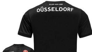 Die Musiker sind selber seit Kindertagen Fortuna-Fans und griffen Düsseldorf auch finanziell schon einmal unter die Arme. Ein fester Betrag aus dem Verkauf eines jeden neuen Jerseys ging direkt in die Jugendarbeit der Fortuna.