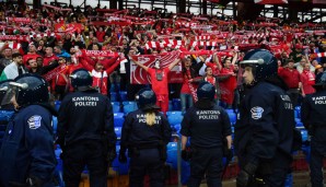 Dann schritt die Polizei ein und beruhigte die Gemüter - endlich