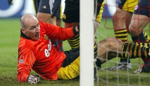 Sein Vertreter im Kasten des BVB ist der Torschütze zum Dortmunder 1:0: Jan Koller. 25 Minuten lang hält der Tscheche seinen Kasten sauber