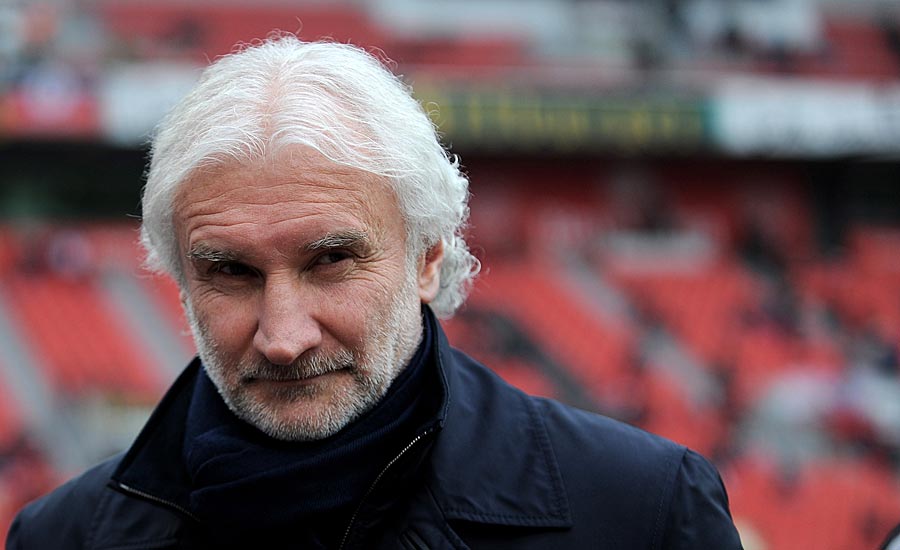 "Zu 50 Prozent stehen wir im Viertelfinale, aber die halbe Miete ist das noch lange nicht!" Rudi Völler kennt die Tücken eines Turniers.