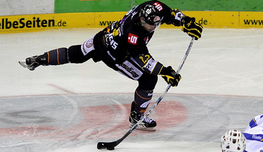 Die Krefeld Pinguine stehen nach dem Sieg gegen Hannover im Halbfinale der Playoffs