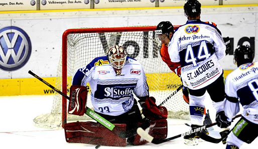 Straubings Goalie Barry Brust ist bislang ein überragender Rückhalt für sein Team