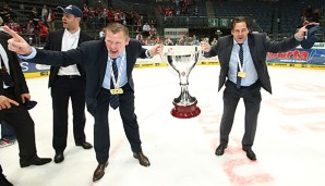 Niklas Sundblad und seine Mannschaft feierten bereits in der Halle ihren Titel