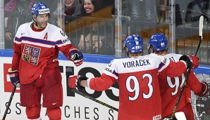 Er kann es immer noch. Jaromir Jagr (l.) ist mit 43 Jahren immer noch hungrig auf Tore