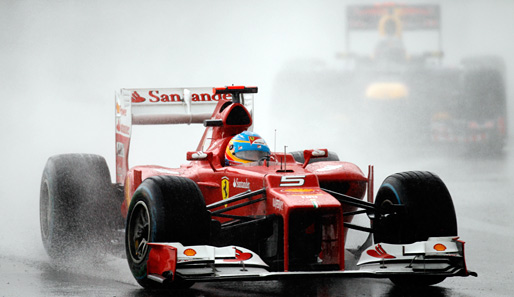 Fernando Alonso hofft in Brasilien auf widrige Umstände. Der Wetterbericht dürfte ihm Mut machen