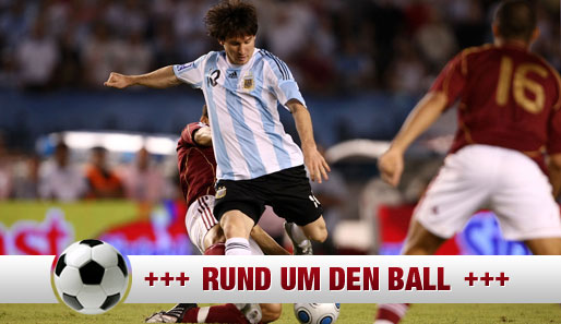 Lionel Messi (2.v.l.) traf in der Qualifikation zur WM 2010 in 14 Spielen vier Mal