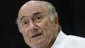 Der Schweizer Joseph Blatter scheidet am 26. Februar 2016 nach knapp 18 Jahren aus dem Amt als FIFA-Chef aus.