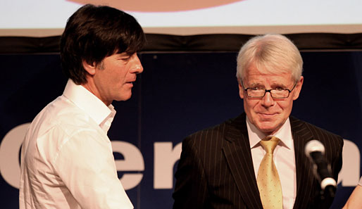 Reinhard Rauball (r.) will ein klärendes Gespräch mit Joachim Löw führen