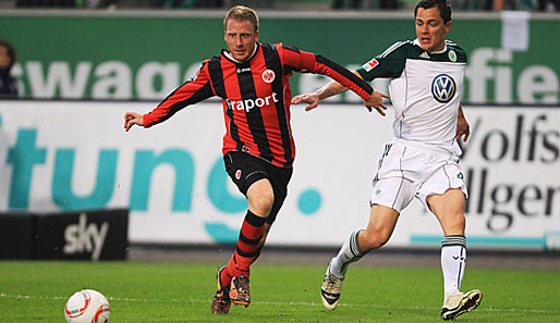 Patrick Ochs (l.) wechselt nach der Saison von Eintracht Frankfurt zum VfL Wolfsburg