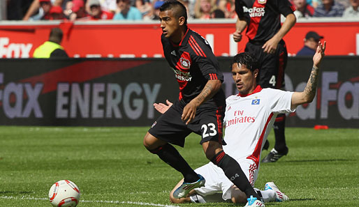 Könnte sich auch vorstellen, nächste Saison noch bei Bayer Leverkusen zu spielen: Arturo Vidal (l.)