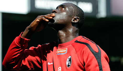 Aufatmen im Breisgau: Papiss Demba Cisse bleibt beim SC Freiburg