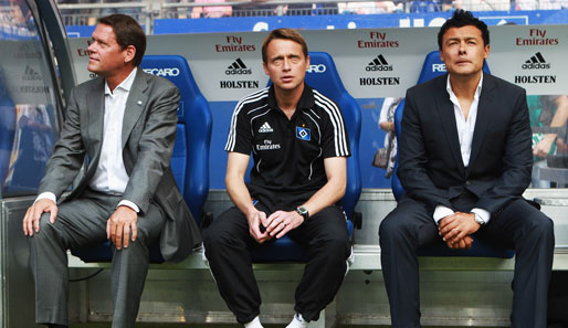 HSV-Sportchef Frank Arnesen (l.) übernimmt vorerst den Trainerposten in Hamburg