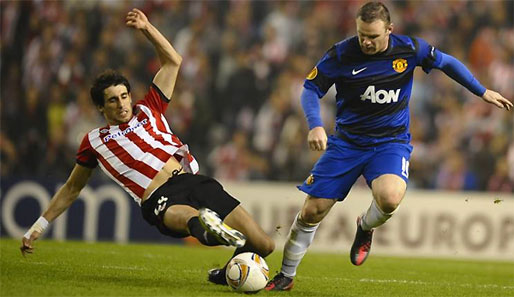 Javi Martinez (l.) schaltete mit Bilbao in der Europa League Rooney und ManUnited aus