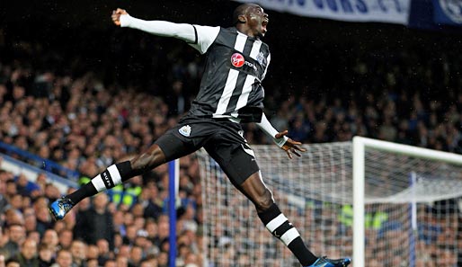 Der Transfer von Papiss Demba Cisse brachte Freiburg geschätzte 12 Millionen Euro ein.