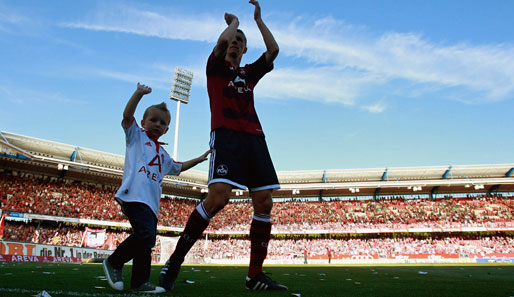 Marek Mintal wurde bei seiner Auswechslung mit Standing Ovations von den Fans verabschiedet