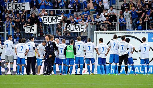 Die Spieler von 1899 Hoffenheim im Trikot von Boris Vukcevic mit der Nummer 7