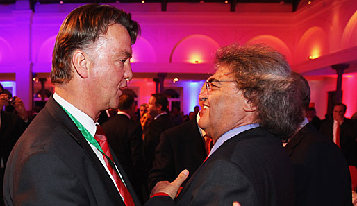 Helmut Markwort (r.) mit dem ehemaligen Bayern-Coach Louis van Gaal