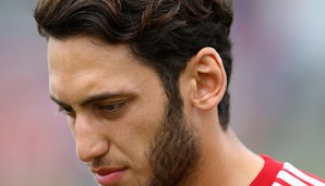 Nach langem Transfer-Hickhack wechselte Hakan Calhanoglu vom HSV zu Bayer Leverkusen