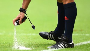 Das Freistoßspray könnte nun schneller als gedacht in der Bundesliga zum Einsatz kommen