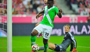 Für jeden Jahresrückblick: Junior Malanda vefehlt das leere Münchner Tor