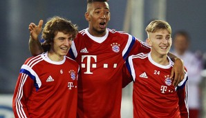 Sinan Kurt (r.) weilt derzeit mit den Bayern in Katar im Trainingslager