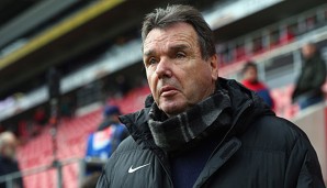 Heribert Bruchhagen will die Trainerfrage gar nicht erst aufkommen lassen