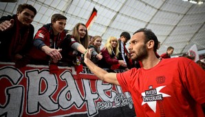 Verabschiedet sich hier Ömer Toprak schon von den Bayer-Fans?