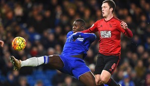 Kurt Zouma (l.) steht vor einer Leihe zu den Knappen