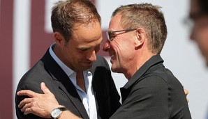 Oliver Mintzlaff (l.) versteht sich offenbar prächtig mit seinem Sportdirektor Ralf Rangnick