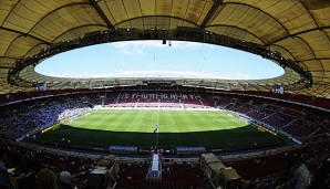 Die Mercedes-Benz-Arena bekommt ein neues Dach