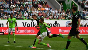 Kampf und Mühe machen sich bezahlt. Nach Kramers Lupfer muss Vestergaard nur noch zum 1:0 einnicken.