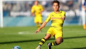 Emre Mor scheint nicht auf dem Mannschaftsfoto des BVB auf