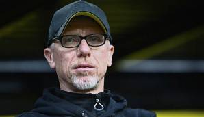 Peter Stöger möchte nicht, dass die Bayern gegen den BVB Meister werden.