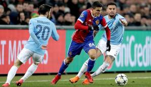 Mohamed Elyounoussi: Der 23-jährige Norweger vom FC Basel kommt bevorzugt über links und ist enorm offensivgefährlich. Er selbst sieht sich für einen Wechsel bereit, der BVB soll ihn vor Ort beobachtet haben.