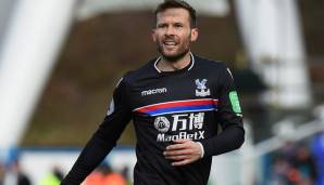 Ein alter Hase, den L'Equipe ins Spiel bringt: YOHAN CABAYE. Der 33-Jährige spielte zuletzt ein Jahr in Dubai, wäre jetzt ablösefrei. Ob er Schalke noch weiterhelfen kann, ist die andere Frage. Ein Bundesliga-Konkurrent soll auch an ihm dran sein.