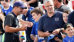 Schalke-Trainer David Wagner freut sich auf den Saisonstart.