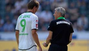 Zuvor hatte schon die Bild berichtet, dass der BVB nach einem weiteren Stürmer im Winter sucht. Und das, obwohl Trainer Favre bekanntermaßen nicht unbedingt ein Fan des klassischen Stürmer-Bullen ist. Das musste in Gladbach schon Luuk de Jong erfahren.