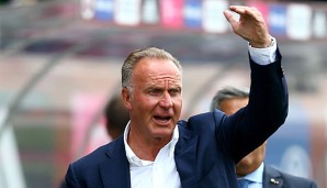 Karl-Heinz Rummenigge kann noch keinen Vollzug in Sachen Vertragsverlängerungen melden