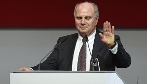 Uli Hoeneß kann sich derzeit nicht um die Spielerverträge kümmern