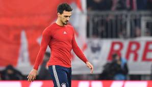 VERLIERER - Mats Hummels: Just bei den Spielen gegen Benfica und Bremen, bei denen die Rotation abgeschafft wurde, fehlte Hummels wegen einer Magen-Darm-Grippe - seitdem steht die Elf und Hummels sitzt draußen.